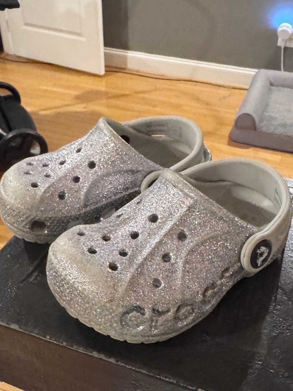 Toddler Silver Glitter Crocs - Size 6